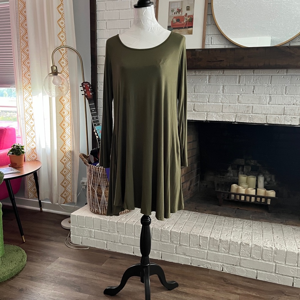 Green Swing Dress with Pockets Large . 3/4 sleeve